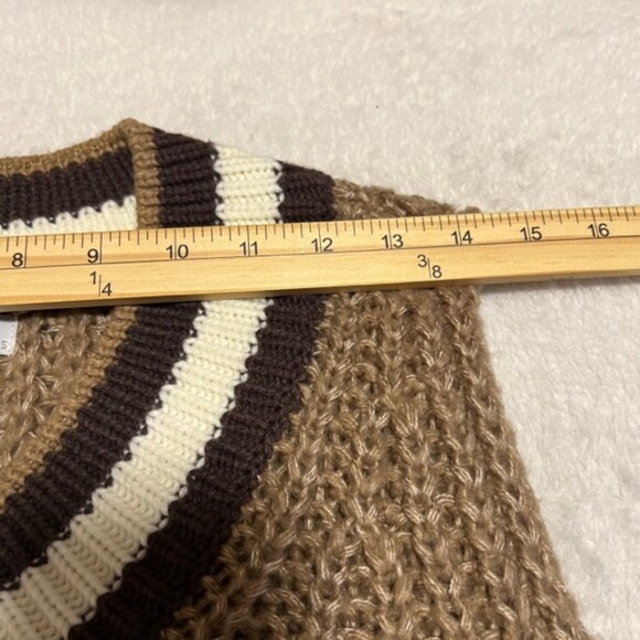 West of Melrose Brown Chunky Knit V-Neck Sweater Vest Side Slit Ribbed Hem Sz SM - Picture 10 of 12